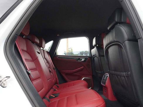 Used 2024 Porsche Macan GTS image 40