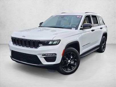 Used 2023 Jeep Grand Cherokee Limited w/ Trailer Tow Prep Group (B)
