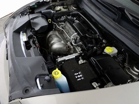 Used 2018 Jeep Cherokee Latitude Plus w/ Cold Weather Group image 37