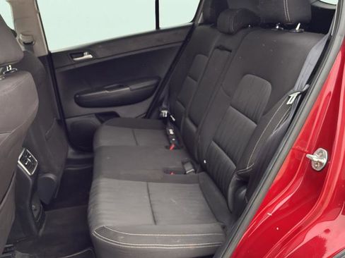 Used 2017 Kia Sportage LX image 12