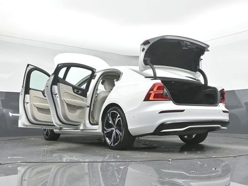 Used 2024 Volvo S60 B5 Ultimate image 54
