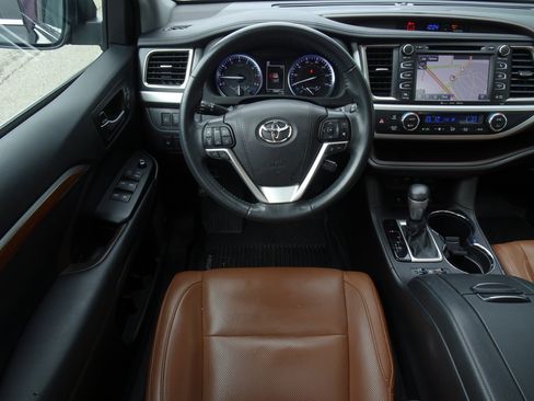 Used 2019 Toyota Highlander Limited AWD/4WD image 14
