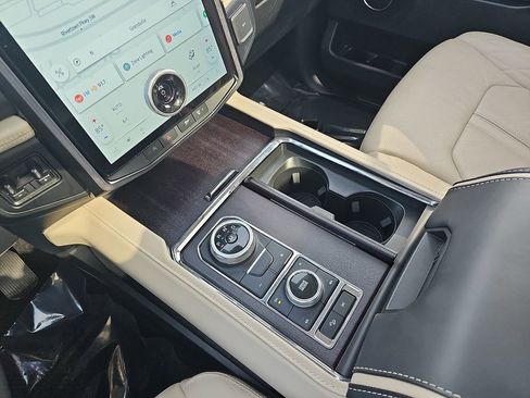 Used 2023 Ford Expedition Max Platinum image 25