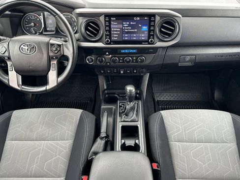 Used 2021 Toyota Tacoma TRD Off-Road w/ Technology Package image 13