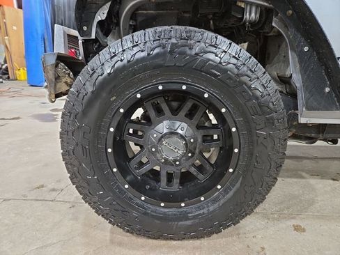 Used 2015 Jeep Wrangler Unlimited Sahara w/ Connectivity Group image 5