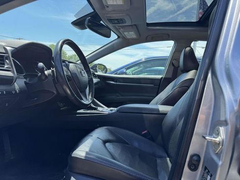 Used 2019 Toyota Camry XSE FWD image 12