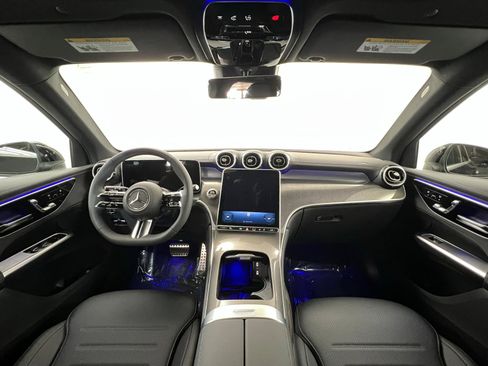 New 2026 Mercedes-Benz GLC 300 4MATIC image 9