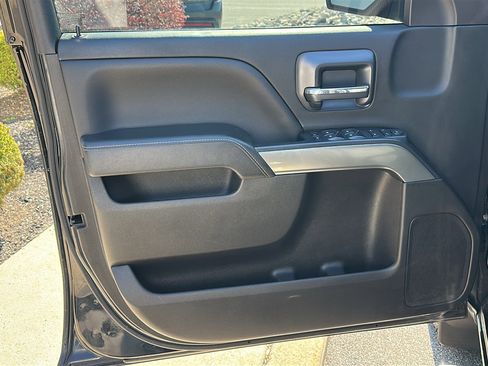 Used 2018 Chevrolet Silverado 1500 LT w/ All Star Edition image 15