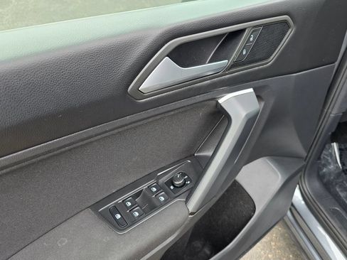 Used 2019 Volkswagen Tiguan S w/ Driver Assistance Package FWD image 20