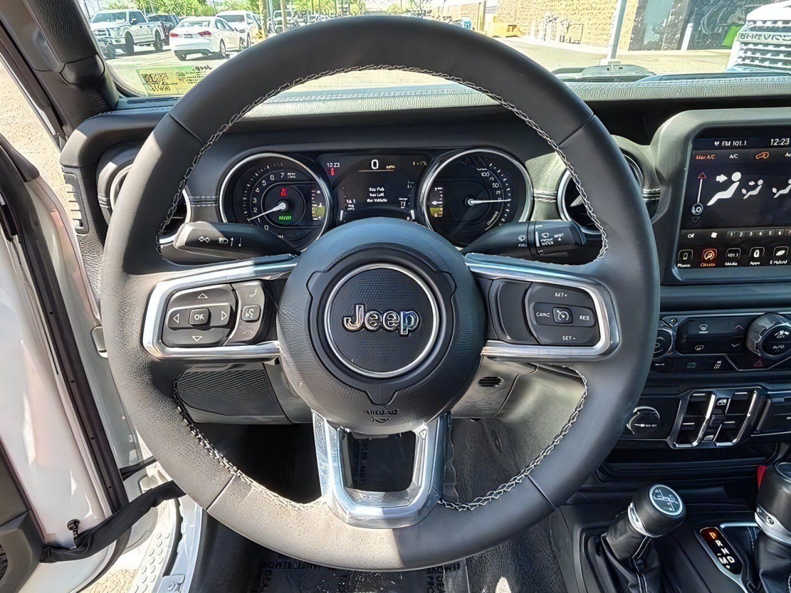 Used 2023 Jeep Wrangler Unlimited Sahara AWD/4WD image 12
