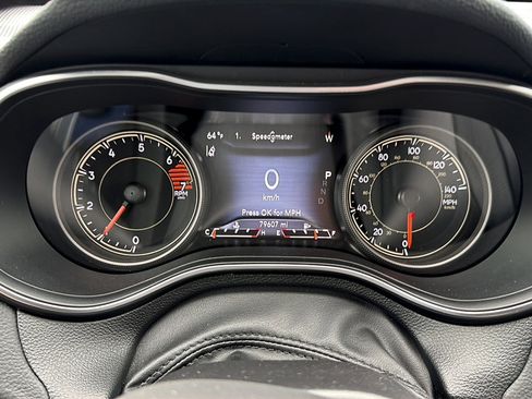 Used 2023 Jeep Cherokee Altitude Lux AWD/4WD image 22