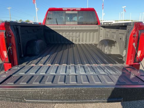 Used 2024 GMC Sierra 1500 AT4 w/ Technology Package image 25