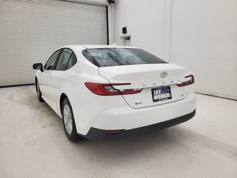 Used 2025 Toyota Camry LE image 14