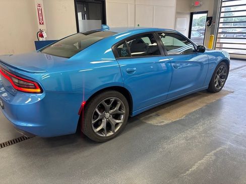Used 2015 Dodge Charger R/T RWD image 7