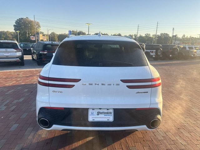 Used 2022 Genesis GV70 3.5T Sport w/ Sport Prestige Package AWD/4WD image 11