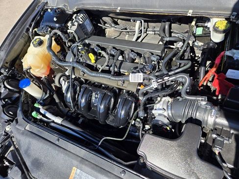 Used 2018 Ford Fusion SE w/ Equipment Group 201A FWD image 17