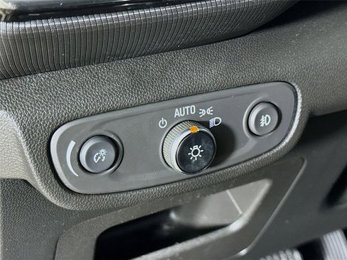 Used 2022 Chevrolet TrailBlazer LT w/ Convenience Package image 11