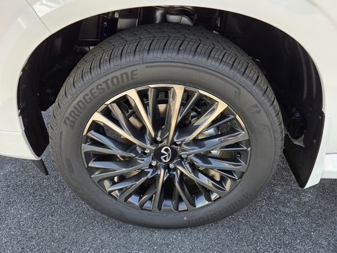 New 2026 INFINITI QX80 Autograph w/ Premium Cargo Package AWD/4WD image 10