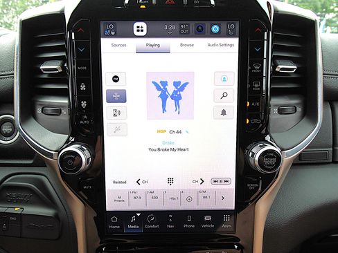 Certified 2024 RAM 2500 Laramie w/ Safety Group image 33