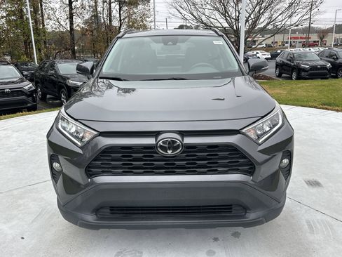 Used 2019 Toyota RAV4 XLE image 3