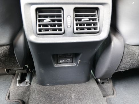 Certified 2024 Toyota Venza XLE AWD/4WD image 42