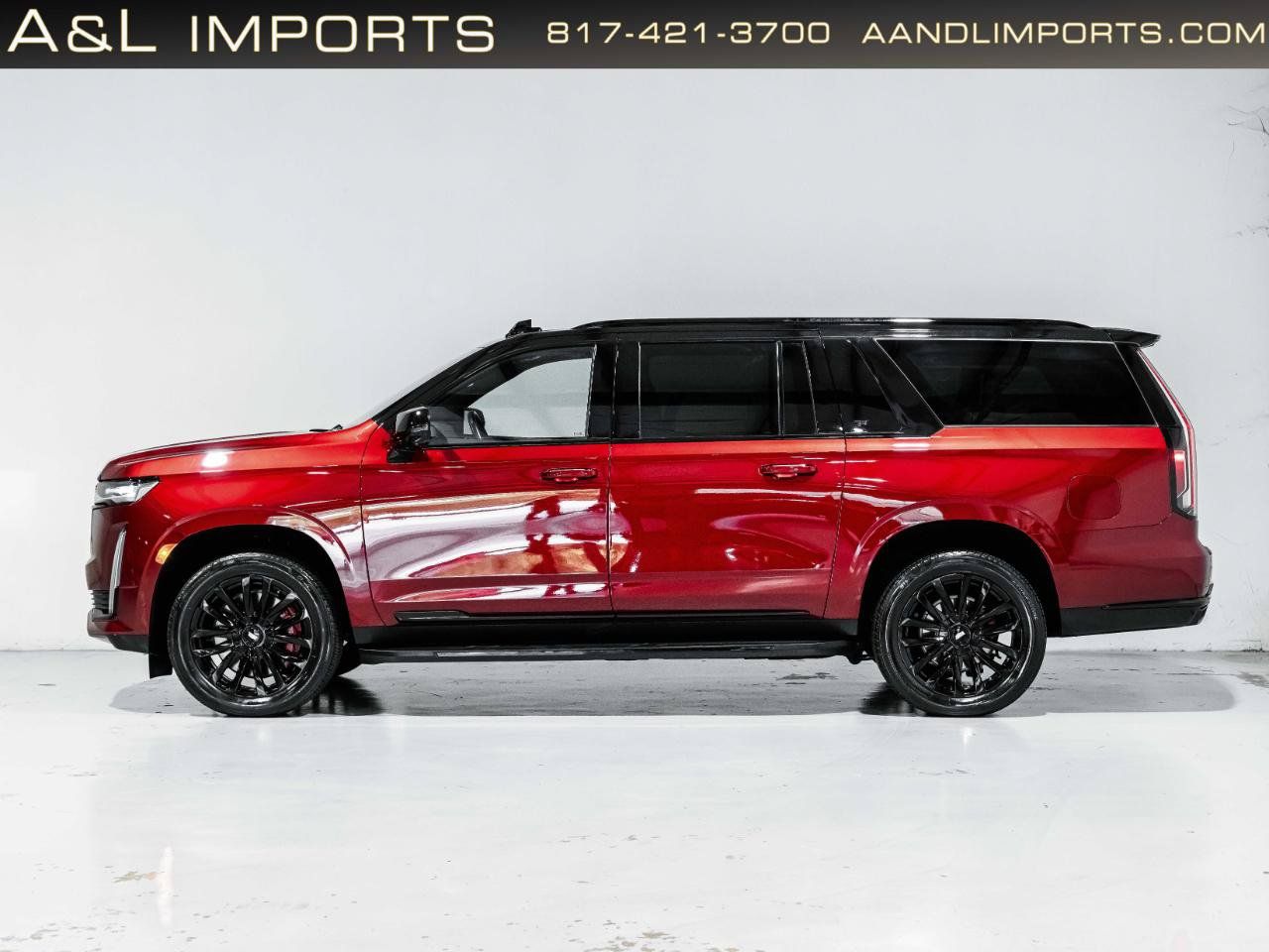 Used 2024 Cadillac Escalade ESV Premium Luxury AWD/4WD image 28