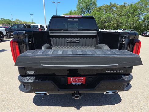 Certified 2025 GMC Sierra 1500 Denali AWD/4WD image 9