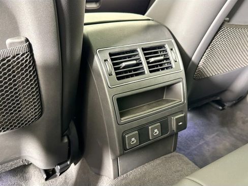 Certified 2025 Jaguar F-PACE R-Dynamic S image 16