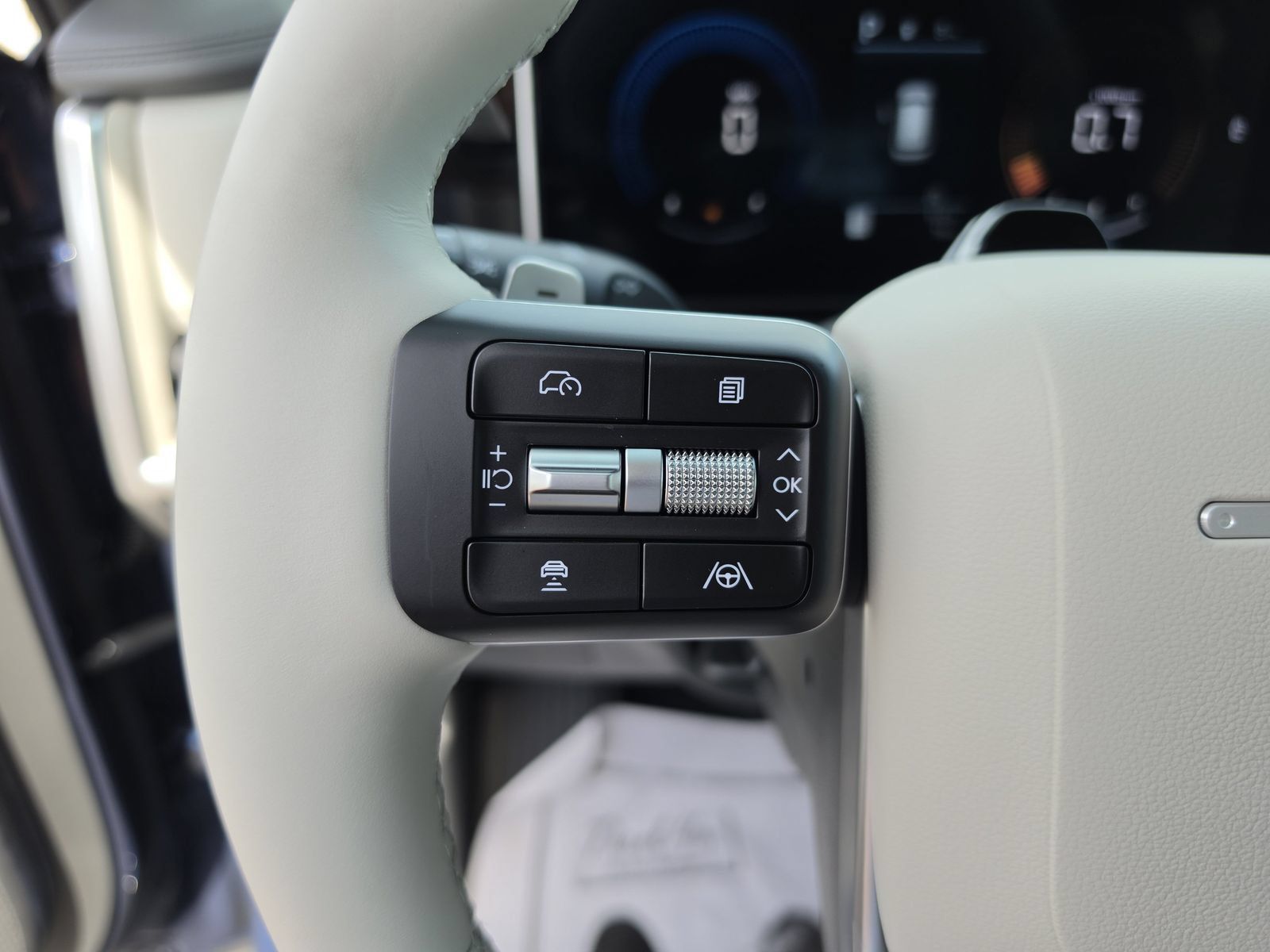 New 2027 Hyundai Santa Fe SEL FWD image 30