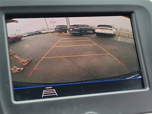 Used 2020 Chevrolet Equinox LT image 19