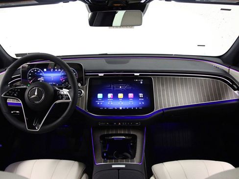 New 2026 Mercedes-Benz E 350 4MATIC Sedan image 2