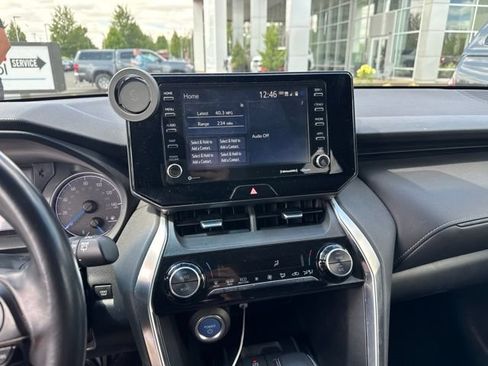 Used 2021 Toyota Venza LE w/ Carpet Mat Package (TMS) AWD/4WD image 7