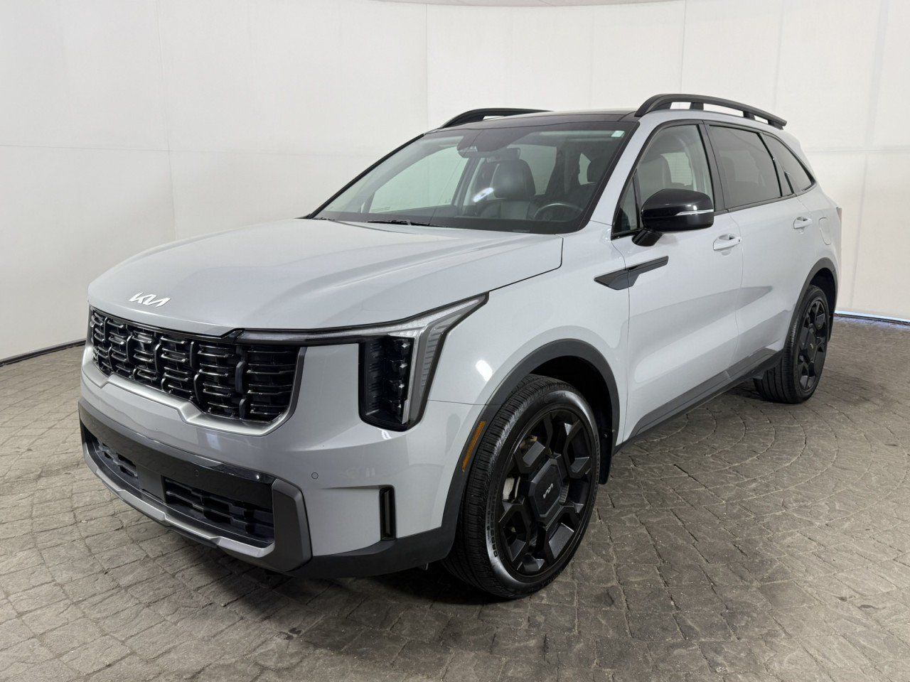 Used 2024 Kia Sorento X-Line EX AWD/4WD image 3