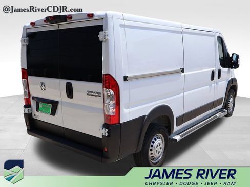 Used 2025 RAM ProMaster 2500 w/ U-Haul Equipment Group FWD image 5
