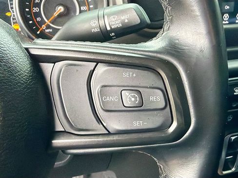 Used 2021 Jeep Gladiator Sport AWD/4WD image 32
