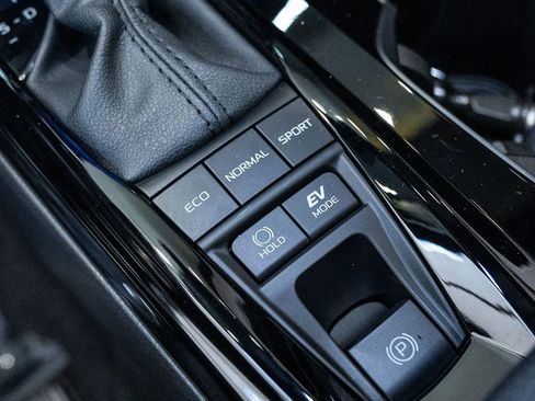 Certified 2025 Toyota Camry XSE image 25