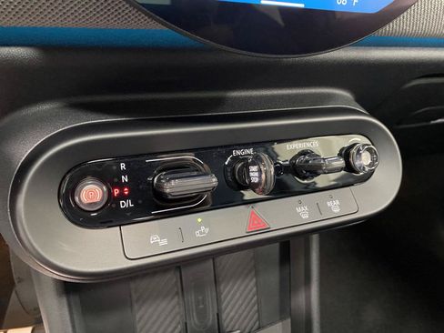 Used 2025 MINI Cooper S FWD image 17