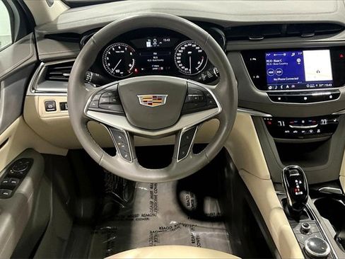 Used 2021 Cadillac XT5 Premium Luxury image 8