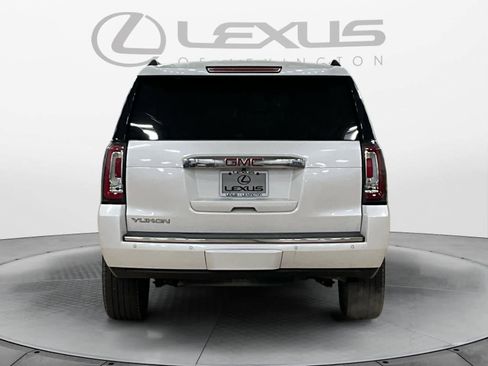 Used 2017 GMC Yukon Denali w/ Open Road Package image 4