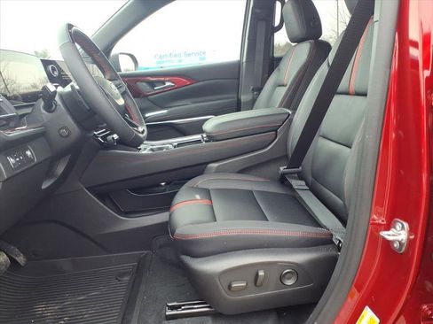 New 2026 Chevrolet Traverse RS w/ LPO, Floor Liner Package image 5