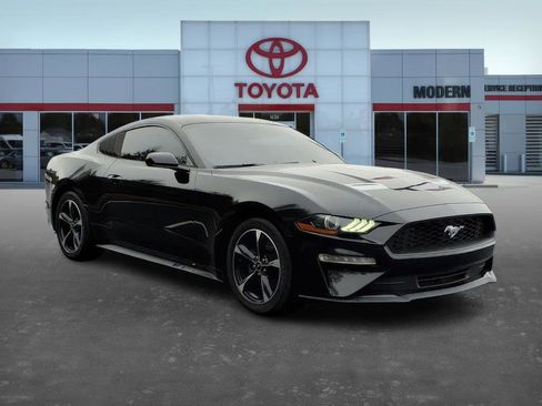 Used 2019 Ford Mustang Coupe image 7