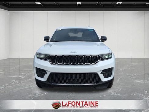 New 2026 Jeep Grand Cherokee Laredo X image 8