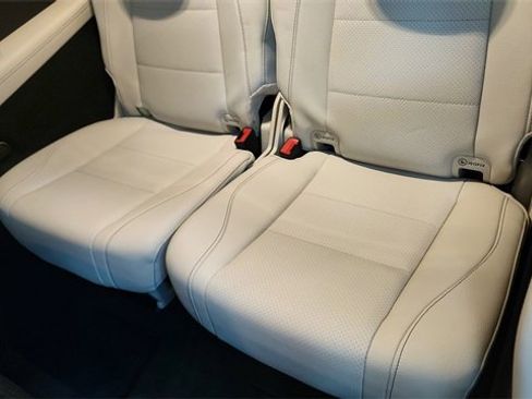 Used 2024 Mercedes-Benz GLS 450 4MATIC w/ AMG Line Exterior image 31