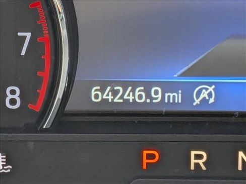 Used 2020 Ford Explorer XLT RWD image 13