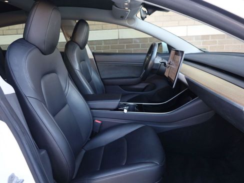Used 2019 Tesla Model 3 Long Range AWD/4WD image 29