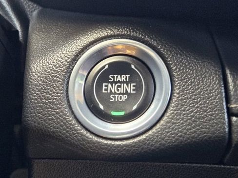 Used 2023 Buick Envision Preferred image 22