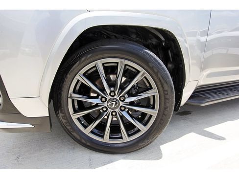 Used 2023 Lexus LX 600 F Sport w/ Accessory Package (Z1) AWD/4WD image 30