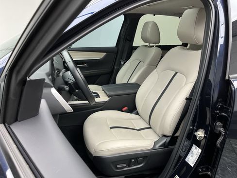 Certified 2024 MAZDA CX-90 Plug-In Hybrid w/ Preferred image 10