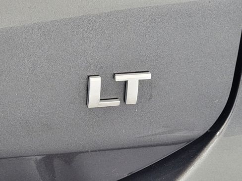 Used 2018 Chevrolet Equinox LT FWD image 10