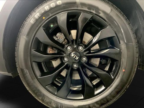 Used 2020 Kia Sorento S w/ Paint Protection Package FWD image 9